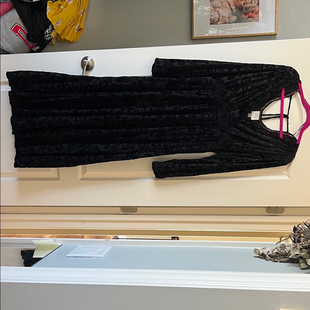 Knox Rose Black Velvet Maxi Dress